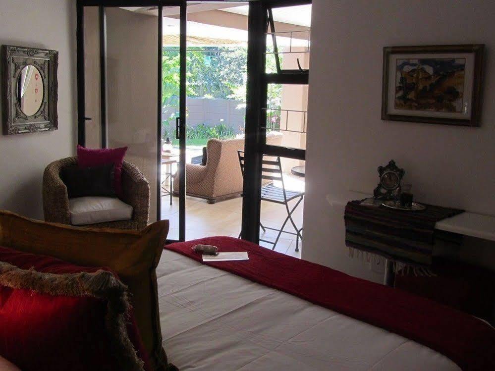 Absolute Bosch Guest House Стелленбос Экстерьер фото